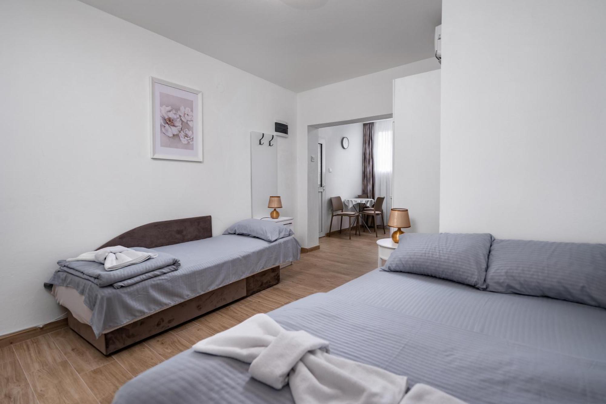 Apartmani Kaan Подгорица Екстериор снимка