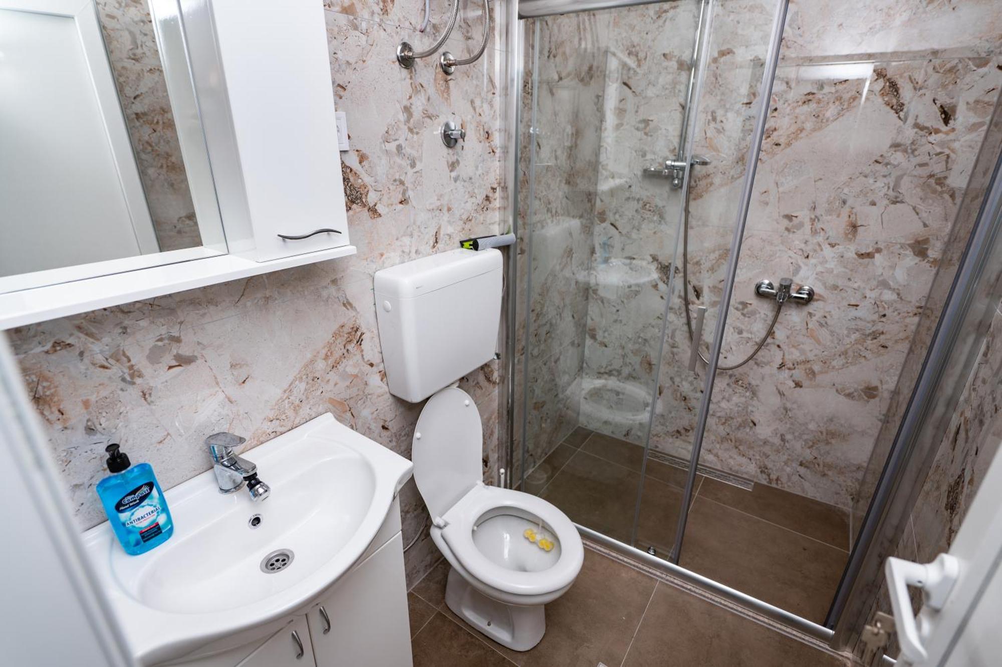 Apartmani Kaan Подгорица Екстериор снимка